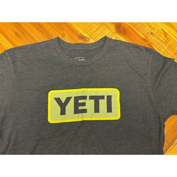 Yeti tshirt - Picture 3 of 5